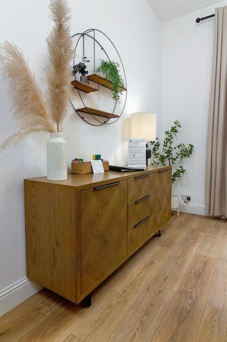 The Stylish 3-Bedroom Maisonette Retreat Stirling Ngoại thất bức ảnh
