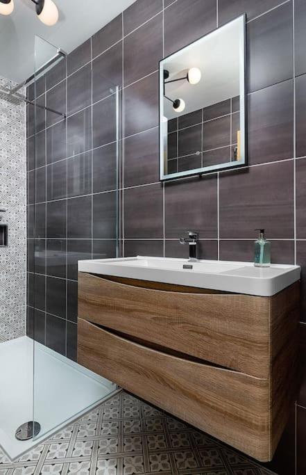 The Stylish 3-Bedroom Maisonette Retreat Stirling Ngoại thất bức ảnh